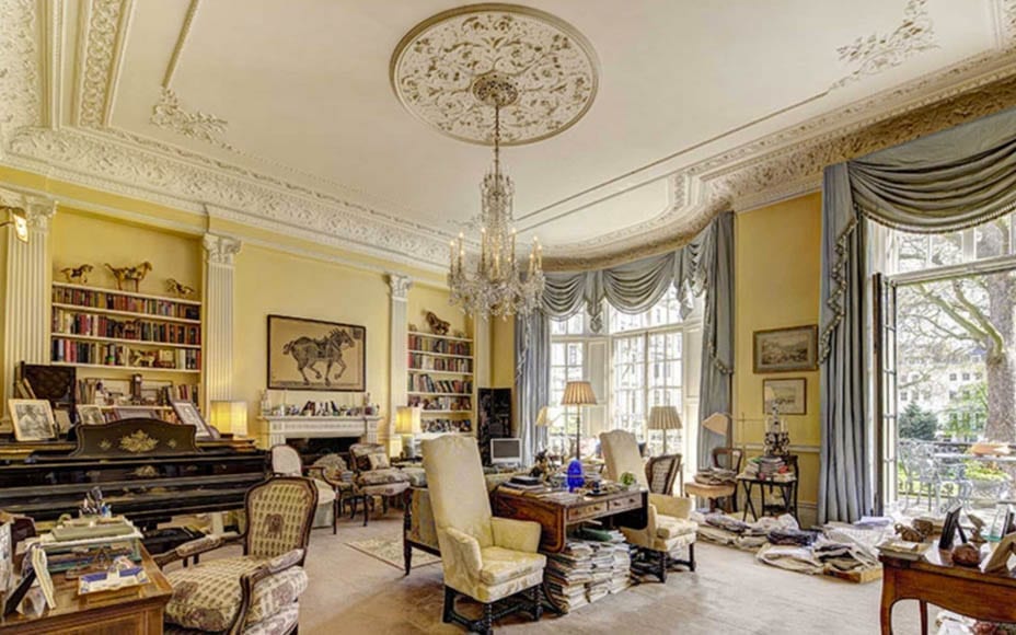 Faded Grandeur