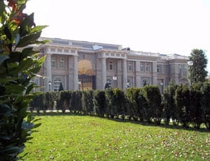 A tour of ‘Putin’s Palace’