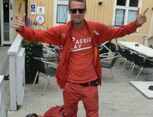 Website of the Week: ‘Look at my fucking red trousers’