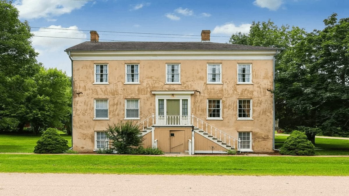 A Grand Greek Revival
