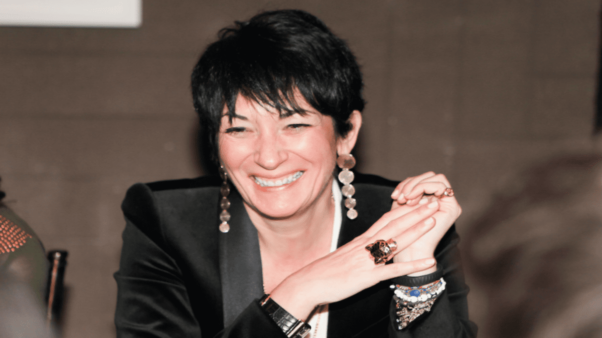 Mimimum Maxwell – Ghislaine Maxwell Laughably Wants 4 Years