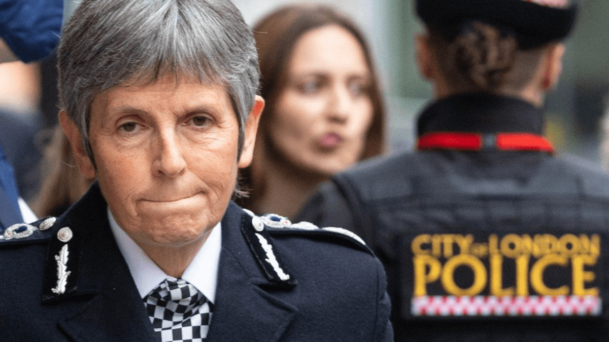 Despicable Dick – Dame Cressida Dick Should Be Ashamed Of Herself (Of Course This Murky Money Bagger Isn’t, However)