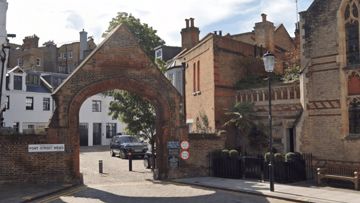 An Airhead’s Tardis – Hidden House In Knightsbridge Once Home To Donna Air For Sale For £14.5 Million